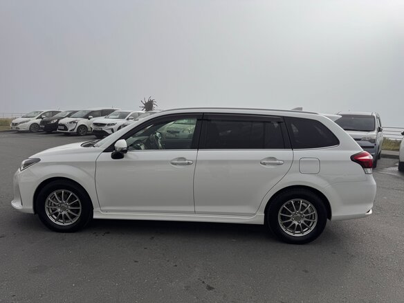 2017 Toyota Corolla Fielder XI (E160, E170) Рестайлинг 2, белый, 1490000 рублей - вид 6