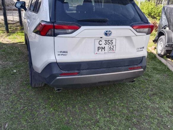 2021 Toyota RAV4 V (XA50), белый, 3900000 рублей - вид 4