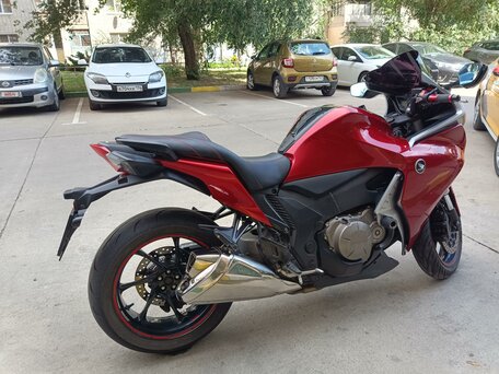 2010 Honda VFR 1200, красный, 799000 рублей, вид 3