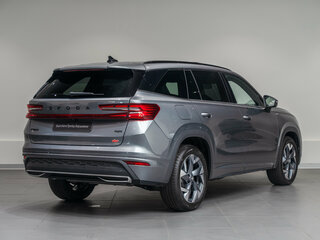 2025 Skoda Kodiaq II, серый, 6400000 рублей, вид 5