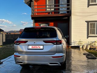 2022 Mitsubishi Outlander IV, серый, 3650000 рублей, вид 3
