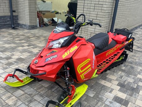 2015 BRP Ski-Doo Freeride, красный, 1500000 рублей, вид 2