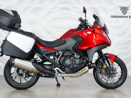 2024 Honda NT1100, красный, 1577000 рублей, вид 1