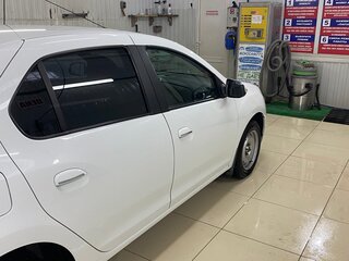 2017 Renault Logan II, белый, 1000000 рублей, вид 4