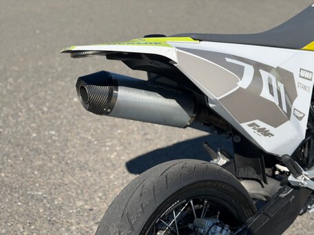 2021 Husqvarna 701 Supermoto, белый, 800000 рублей, вид 2