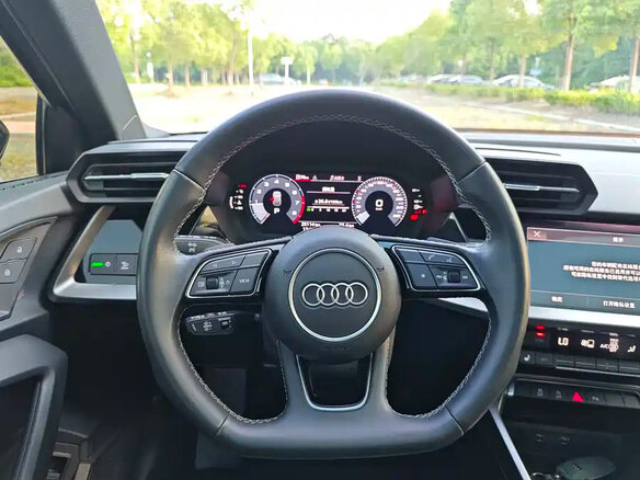2022 Audi A3 Sportback 35 TFSI IV (8Y), зелёный, 2430535 рублей - вид 14