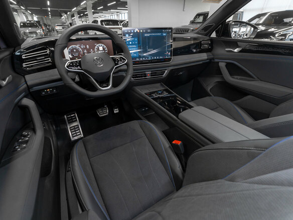 2026 Volkswagen Tiguan L Pro III (China Market), серый, 5100000 рублей - вид 6