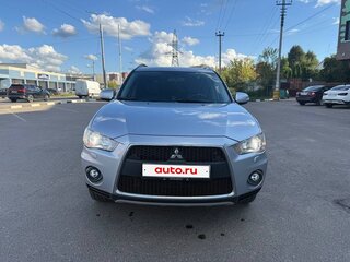 2010 Mitsubishi Outlander II Рестайлинг, серебристый, 1200000 рублей, вид 2