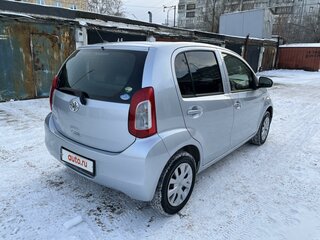2014 Toyota Passo II (C30), серебристый, 815000 рублей, вид 4