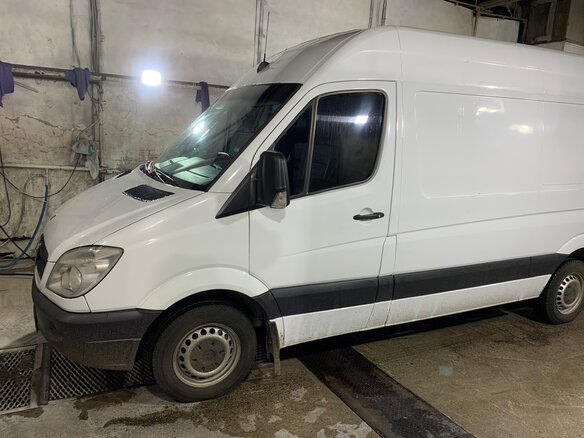 2011 Mercedes-Benz Sprinter, белый, 1680000 рублей - вид 3