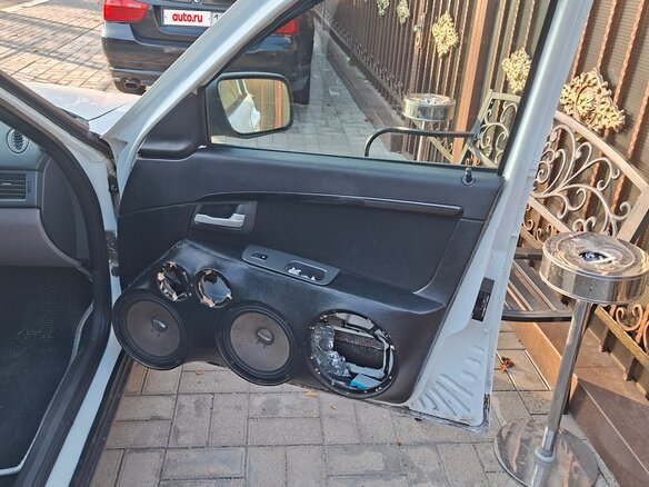 2010 Lada (ВАЗ) Priora I, белый, 325000 рублей - вид 13