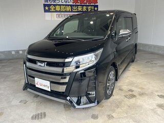 2021 Toyota Noah III (R80) Рестайлинг, чёрный, 1760007 рублей, вид 1