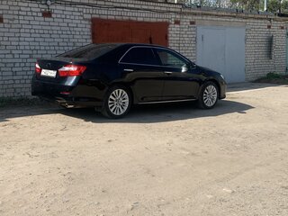 2013 Toyota Camry VII (XV50), чёрный, 1850000 рублей, вид 3