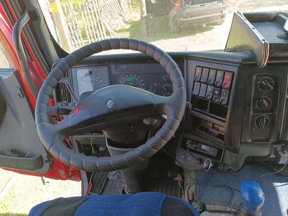 1997 Renault Premium, красный, 1100000 рублей - вид 6