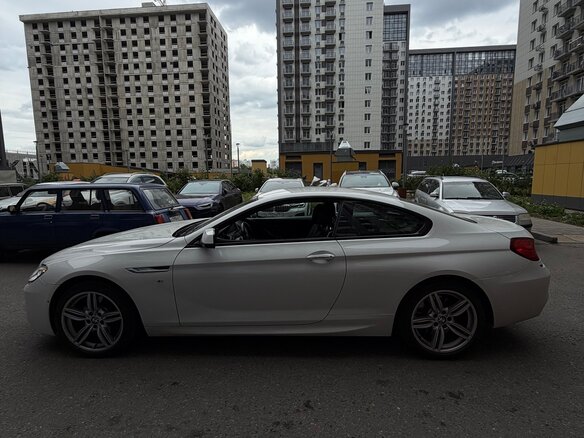 2013 BMW 6 серии 640i xDrive III (F06/F13/F12), белый - вид 3