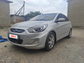 2011 Hyundai Solaris I, серебристый, 890000 рублей