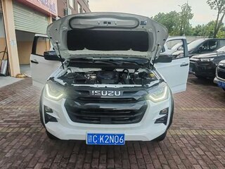 2023 Isuzu D-Max III, белый, 3100000 рублей, вид 4