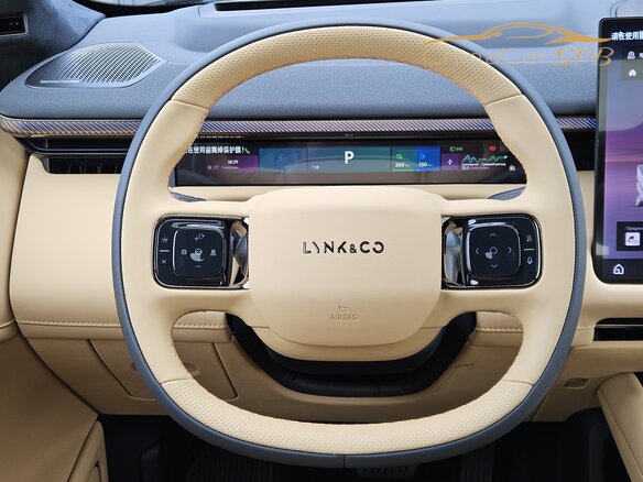2026 Lynk & Co 900, чёрный - вид 21