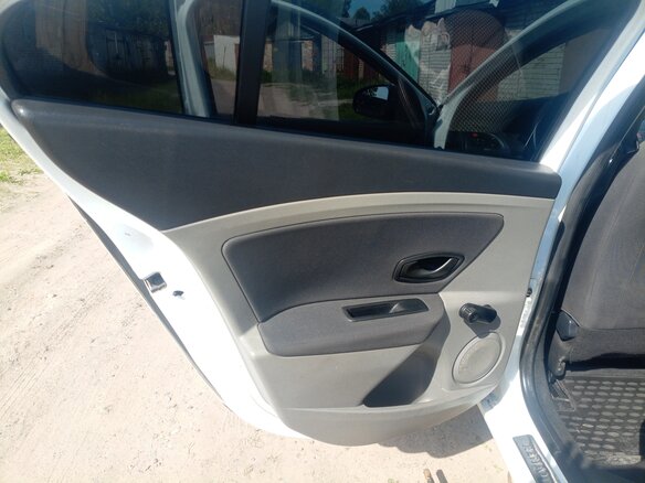 2011 Renault Fluence I, белый, 430000 рублей - вид 7