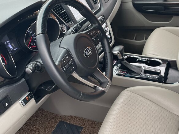 2019 Kia Carnival III, чёрный - вид 9