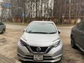 2020 Nissan Note II Рестайлинг, серебристый, 1250000 рублей - вид 2