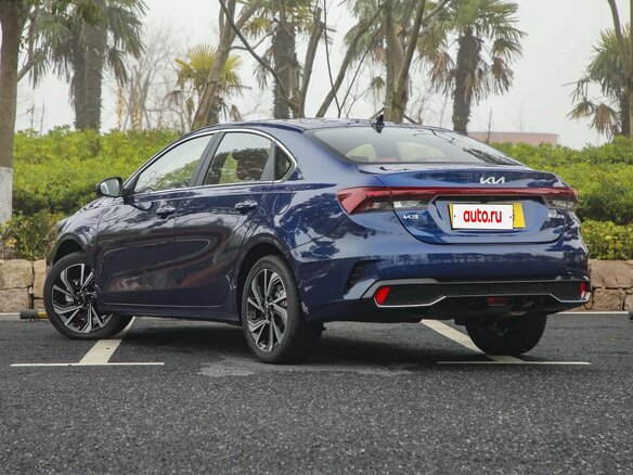2026 Kia K3 II (China Market) Рестайлинг, синий, 2060000 рублей - вид 6