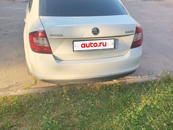 2017 Skoda Rapid I Рестайлинг, белый, 1150000 рублей - вид 2