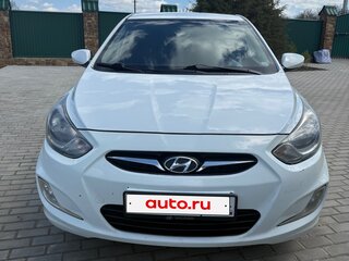 2013 Hyundai Solaris I, белый, 995000 рублей, вид 2