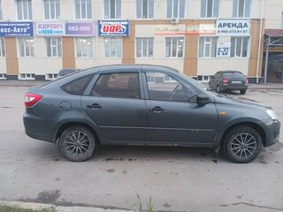 2015 Lada (ВАЗ) Granta I, серебристый, 250000 рублей, вид 2