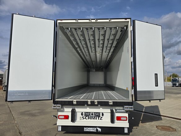2025 Schmitz Cargobull SKO, белый - вид 15