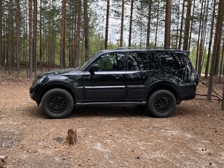 2014 Mitsubishi Pajero IV Рестайлинг 2, чёрный, 3100000 рублей, вид 1