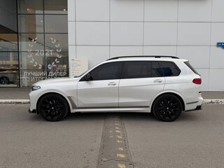 2021 BMW X7 M50i I (G07), белый, 8350000 рублей, вид 4