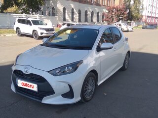2020 Toyota Yaris IV, белый, 1100000 рублей, вид 1