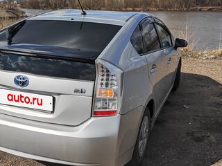 2011 Toyota Prius III (XW30), серебристый, 1050000 рублей, вид 5