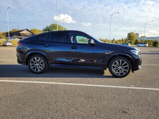 2021 BMW X6 40i III (G06), синий, 5500000 рублей, вид 5