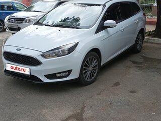 2017 Ford Focus III Рестайлинг, белый, 850000 рублей, вид 2