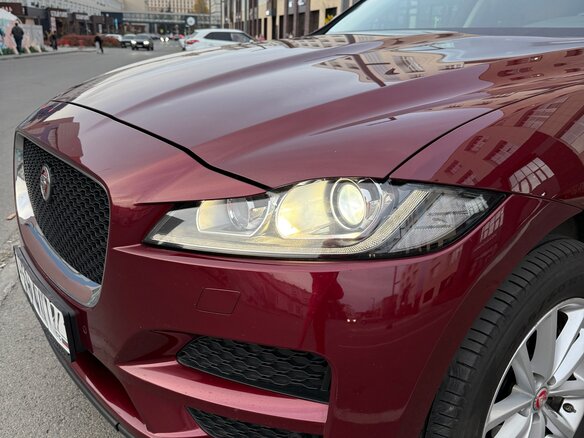 2017 Jaguar F-Pace I, красный, 2349000 рублей - вид 18
