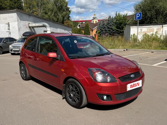 2007 Ford Fiesta Mk5, красный, 470000 рублей - вид 6