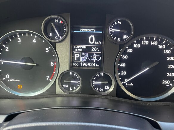 2015 Lexus LX 570 III Рестайлинг, чёрный, 5500000 рублей - вид 8