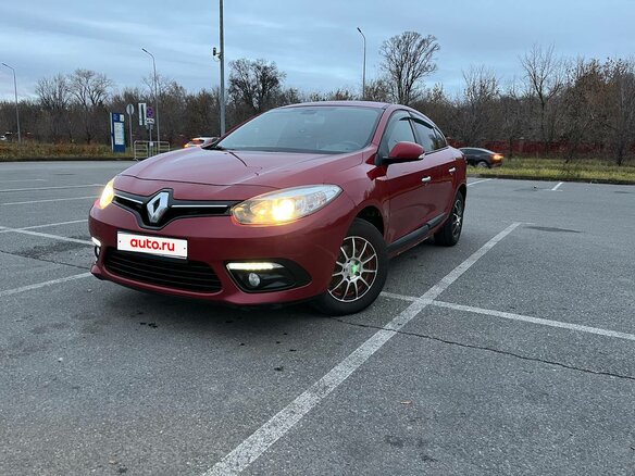 2013 Renault Fluence I Рестайлинг, красный, 540000 рублей