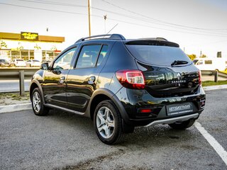 2015 Renault Sandero Stepway II, чёрный, 820000 рублей, вид 5