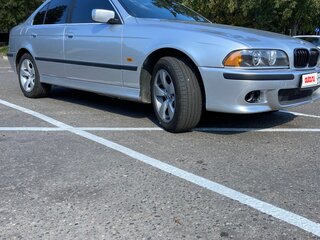 2003 BMW 5 серии 525i IV (E39) Рестайлинг, серебристый, 1000000 рублей, вид 5
