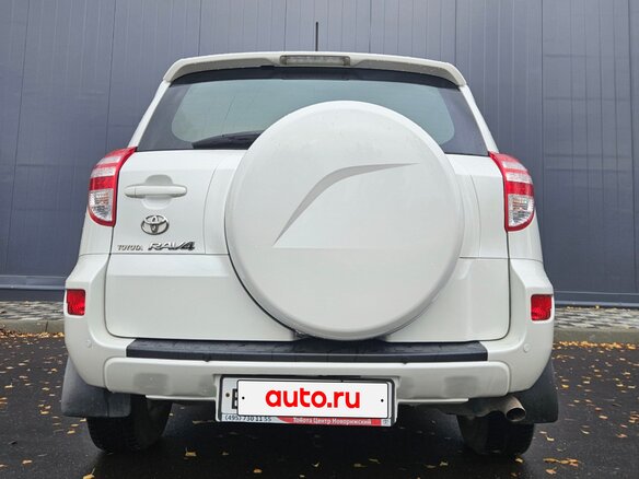 2010 Toyota RAV4 III (XA30) Рестайлинг, белый, 1600000 рублей - вид 1