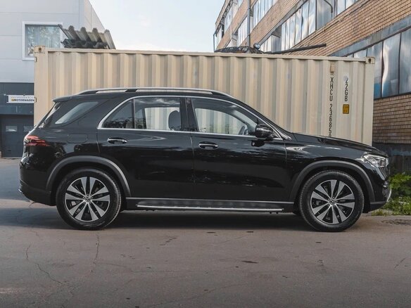 2026 Mercedes-Benz GLE 350 II (V167) Рестайлинг, белый - вид 2