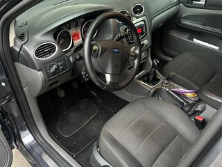 2010 Ford Focus II Рестайлинг, серый, 480000 рублей, вид 5