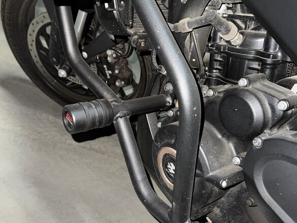 2019 Bajaj Dominar 400, чёрный, 395000 рублей - вид 17