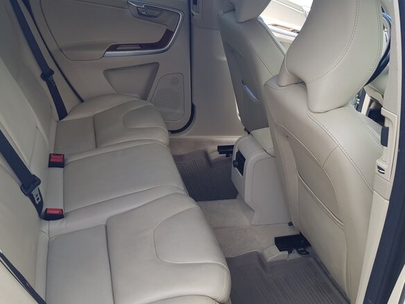2014 Volvo XC60 I Рестайлинг, белый, 1800000 рублей - вид 6