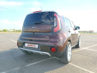 2017 Kia Soul II Рестайлинг, коричневый, 3000000 рублей, вид 5