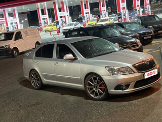 2011 Skoda Octavia RS II Рестайлинг, серебристый, 850000 рублей, вид 2