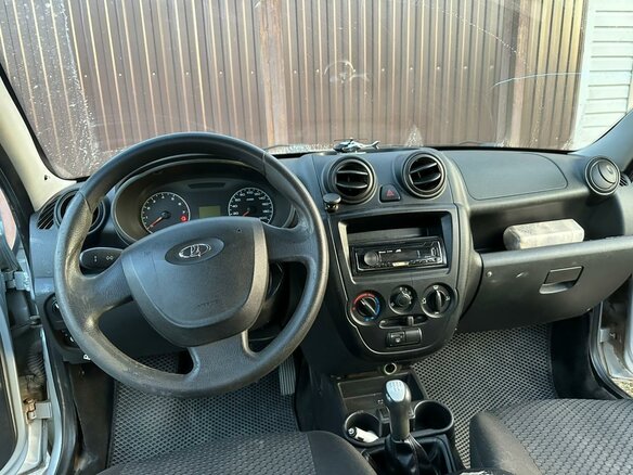 2012 Lada (ВАЗ) Granta I, серебристый, 350000 рублей - вид 4